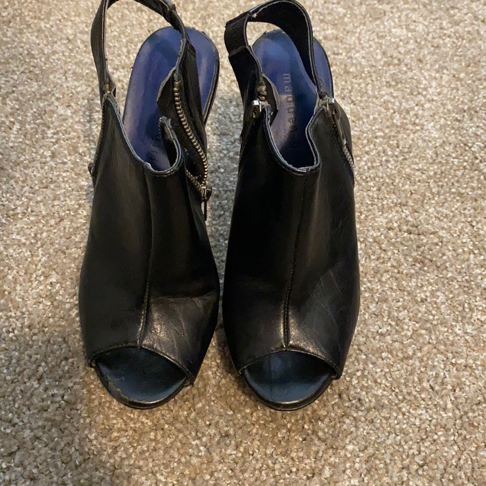 MADDEN GIRL Demaris black zippered platform heel